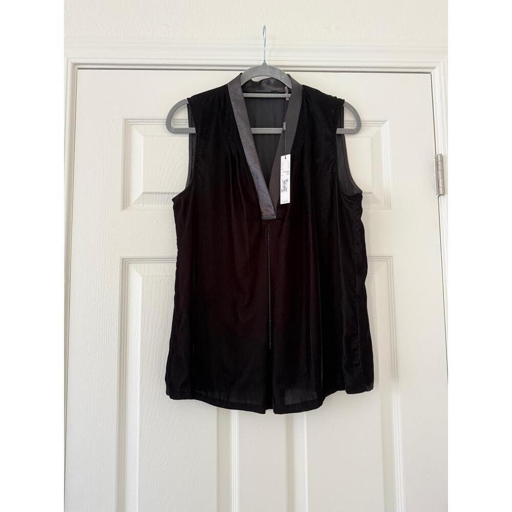 NWT Tahari Rosalyn Sleeveless Velvet V-neck Blouse medium